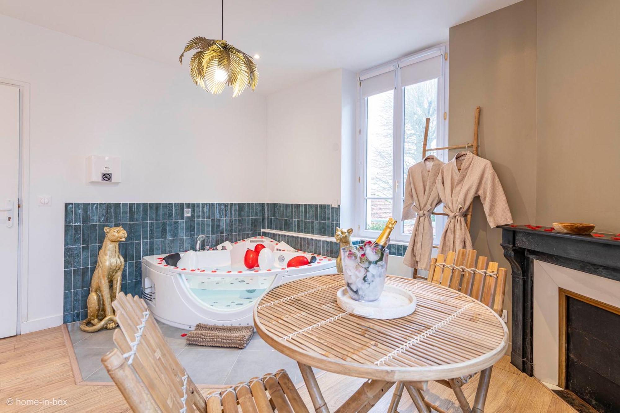Le Nid D'Eliyah, Suites Avec Jacuzzi 15Min Disneyland Paris Нантей-ле-Мо Экстерьер фото
